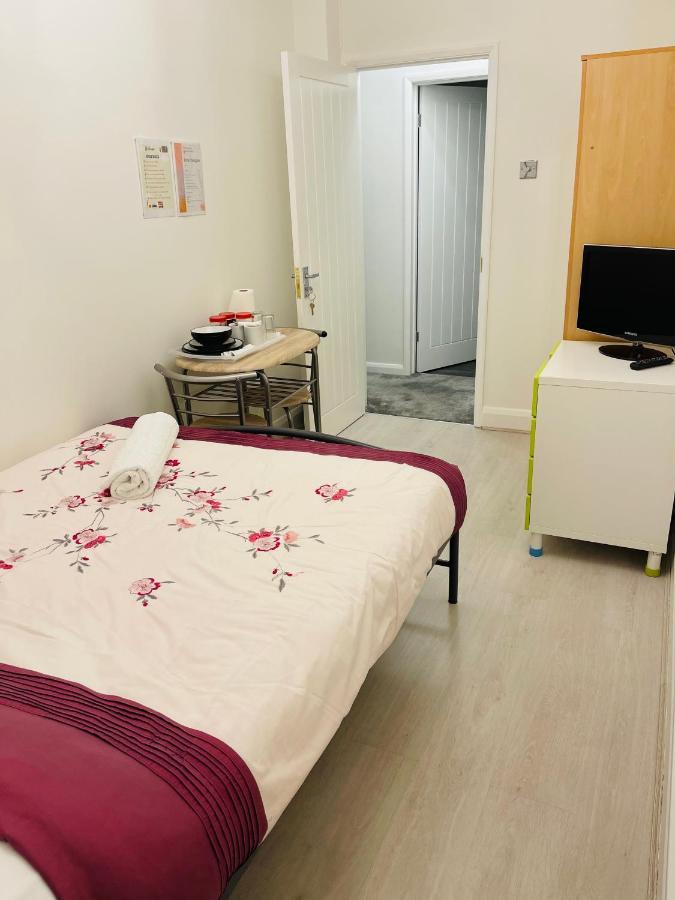 Edgware London Rooms With Free Parking 134 מראה חיצוני תמונה