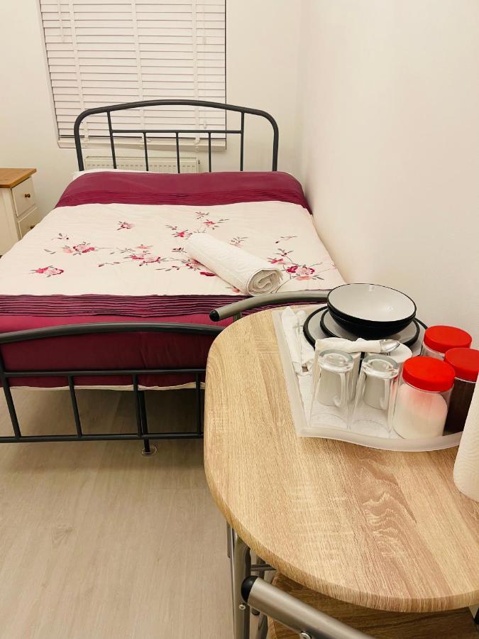 Edgware London Rooms With Free Parking 134 מראה חיצוני תמונה