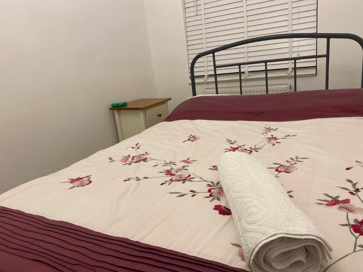 Edgware London Rooms With Free Parking 134 מראה חיצוני תמונה